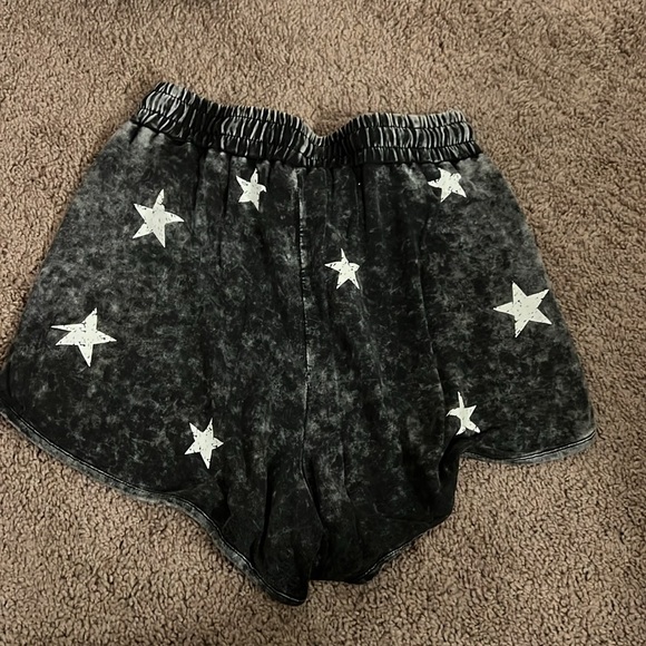 Vici Acid Wash Star Shorts - Picture 5 of 5